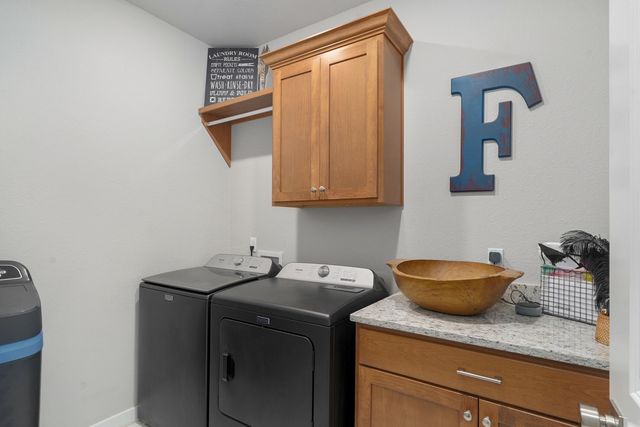 932 E Downshire Drive, Nixa, MO 65714