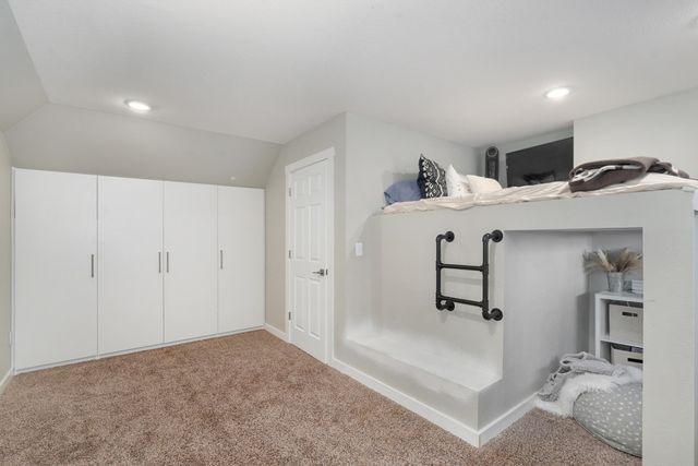 932 E Downshire Drive, Nixa, MO 65714