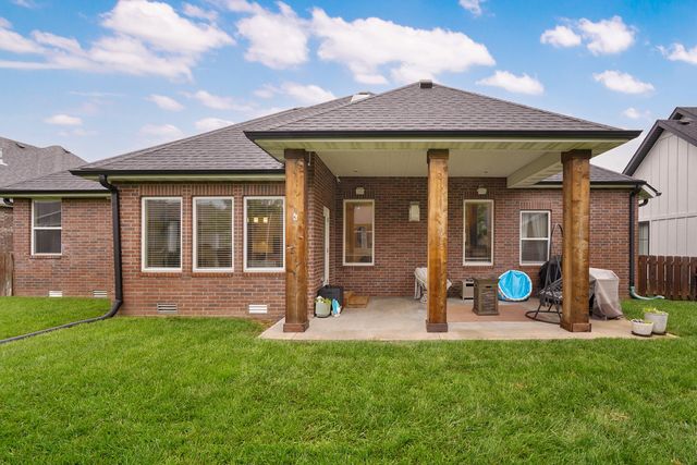 932 E Downshire Drive, Nixa, MO 65714