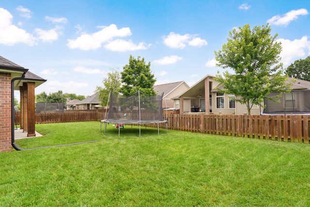 932 E Downshire Drive, Nixa, MO 65714