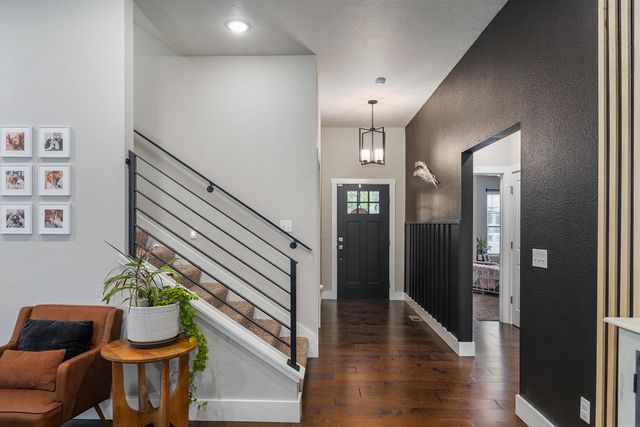 932 E Downshire Drive, Nixa, MO 65714