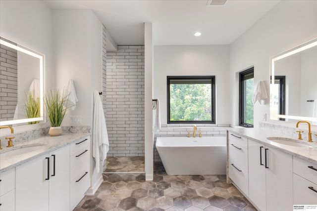 2428 S 182 Circle, Omaha, NE 68130