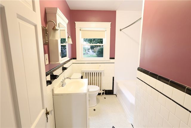 43 Admiral Kalbfus Road, Newport, RI 02840