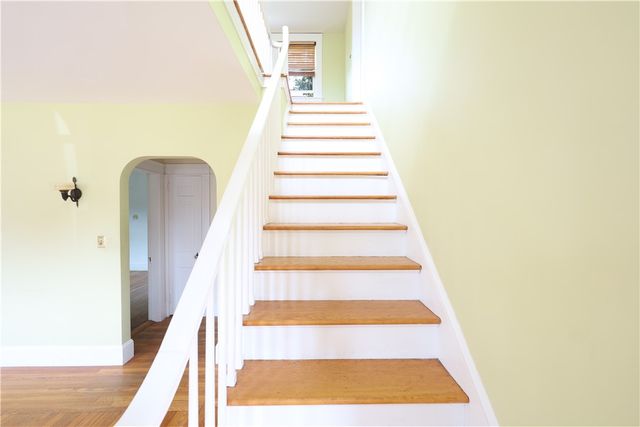 43 Admiral Kalbfus Road, Newport, RI 02840