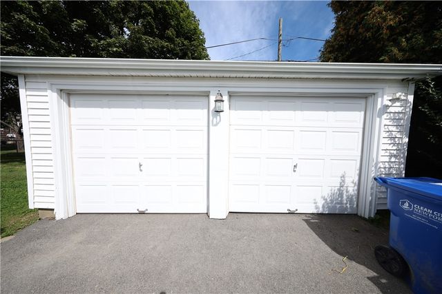 43 Admiral Kalbfus Road, Newport, RI 02840