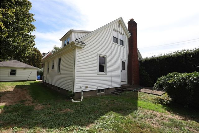 43 Admiral Kalbfus Road, Newport, RI 02840