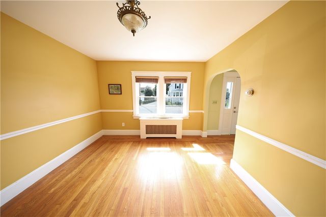 43 Admiral Kalbfus Road, Newport, RI 02840