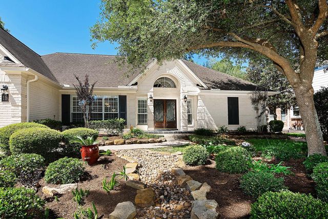 15 Carriage Pines Court, The Woodlands, TX 77381