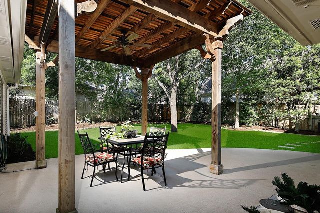 15 Carriage Pines Court, The Woodlands, TX 77381