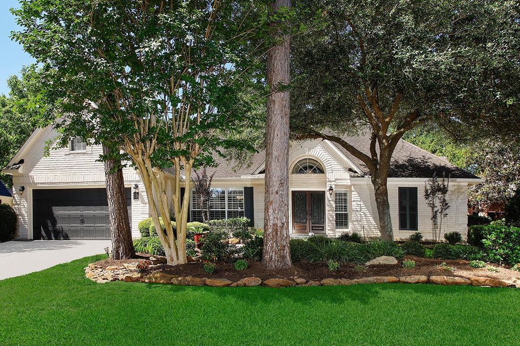 15 Carriage Pines Court, The Woodlands, TX 77381