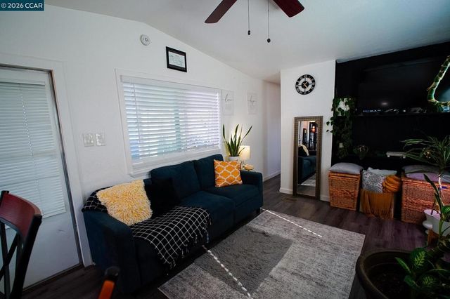 3875 Castro Valley Blvd, Castro Valley, CA 94546