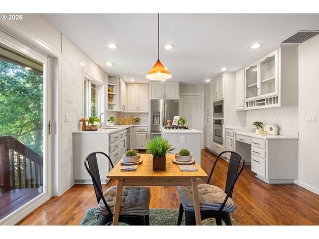 12565 Nw WELSH Dr, Portland, OR 97229