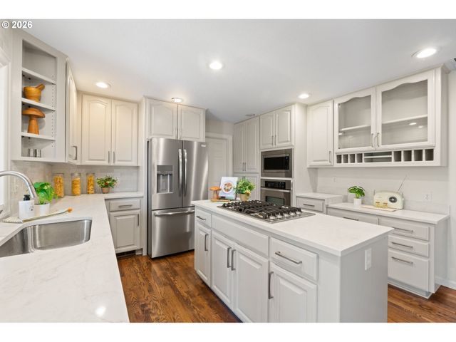 12565 Nw WELSH Dr, Portland, OR 97229