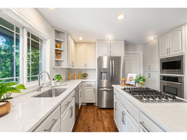 12565 Nw WELSH Dr, Portland, OR 97229