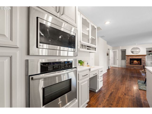 12565 Nw WELSH Dr, Portland, OR 97229
