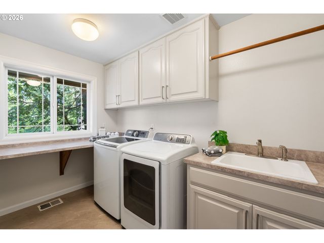 12565 Nw WELSH Dr, Portland, OR 97229