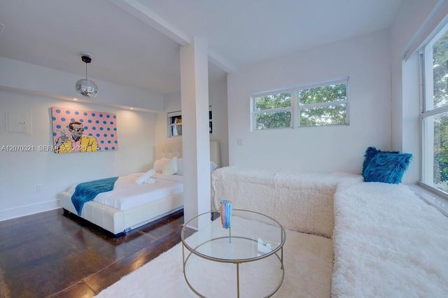 524 NW 35th Street 4, Miami, FL 33127