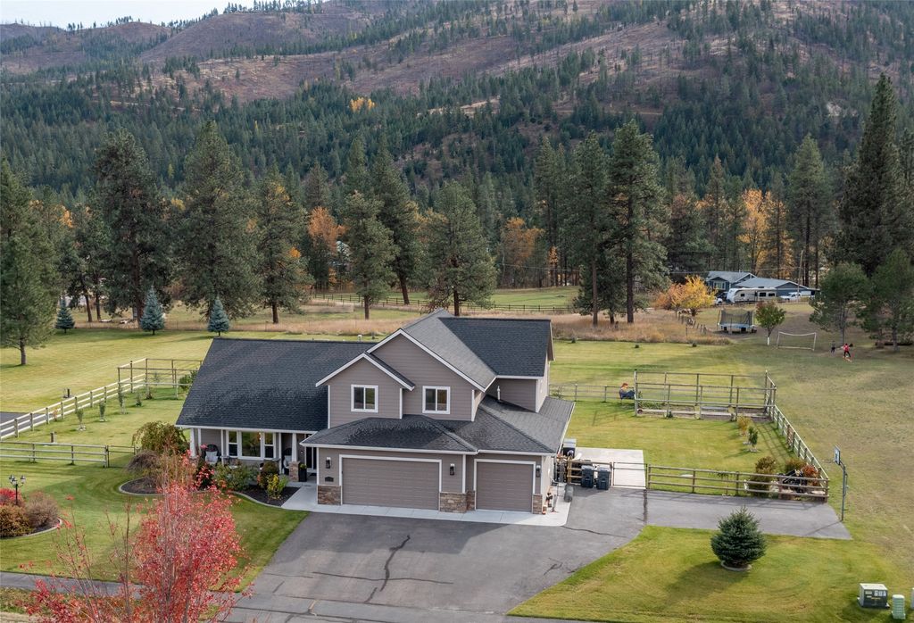 10636 Nez Perce Loop, Lolo, MT 59847
