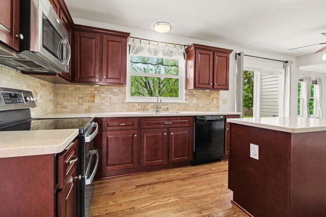 7469 Dover Drive, Ypsilanti Twp, MI 48197