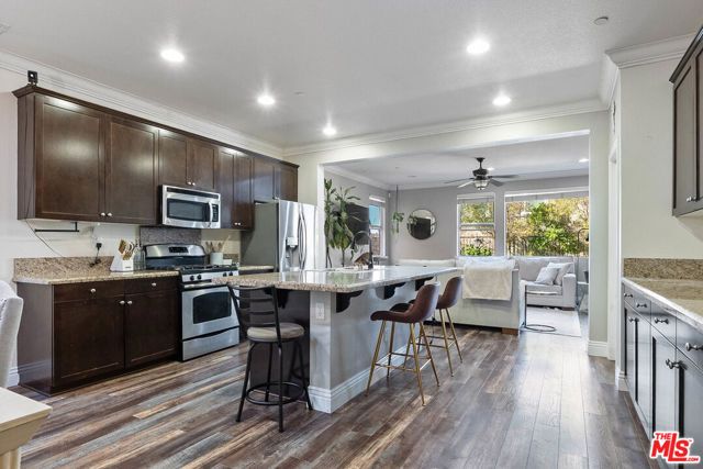 19861 Via Beeler, Newhall (santa Clarita), CA 91321