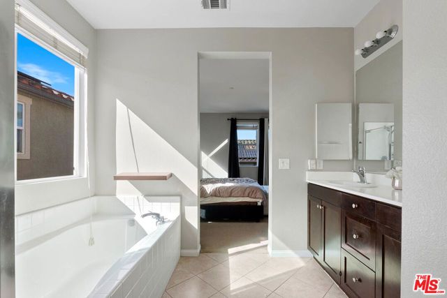 19861 Via Beeler, Newhall (santa Clarita), CA 91321