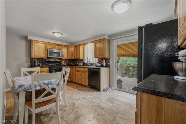 47 W Lubeck Hills Drive, Washington, WV 26181