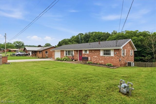 47 W Lubeck Hills Drive, Washington, WV 26181