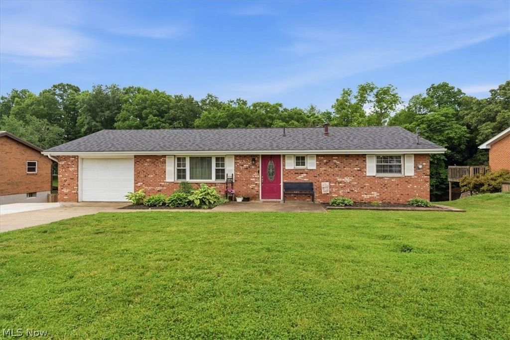 47 W Lubeck Hills Drive, Washington, WV 26181
