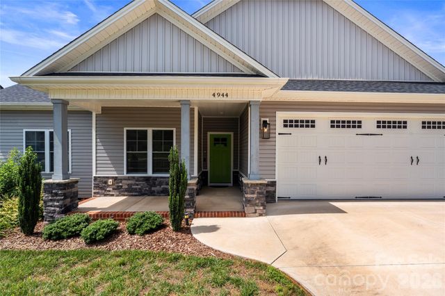 4944 Southview Drive, Hickory, NC 28602