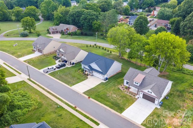 4944 Southview Drive, Hickory, NC 28602