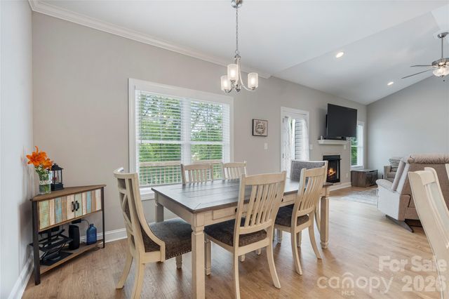 4944 Southview Drive, Hickory, NC 28602