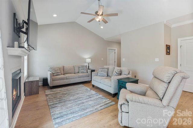 4944 Southview Drive, Hickory, NC 28602