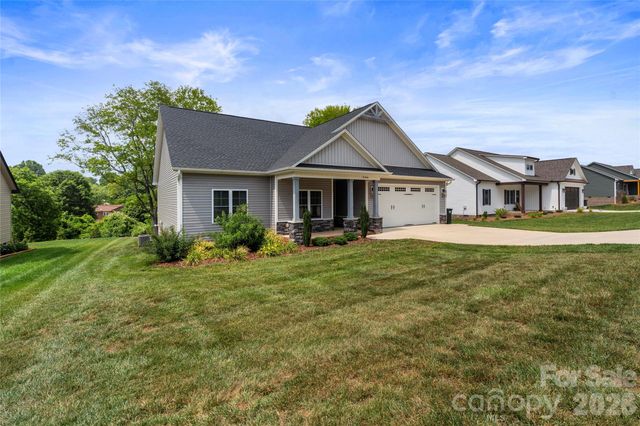 4944 Southview Drive, Hickory, NC 28602