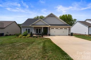 4944 Southview Drive, Hickory, NC 28602