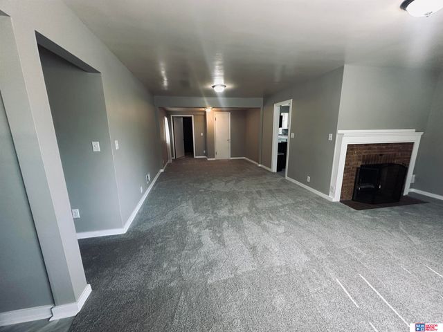 2234 S 41st Street, Omaha, NE 68105