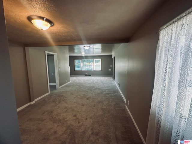 2234 S 41st Street, Omaha, NE 68105