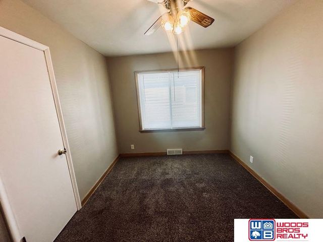 2234 S 41st Street, Omaha, NE 68105