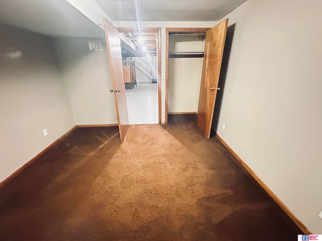 2234 S 41st Street, Omaha, NE 68105
