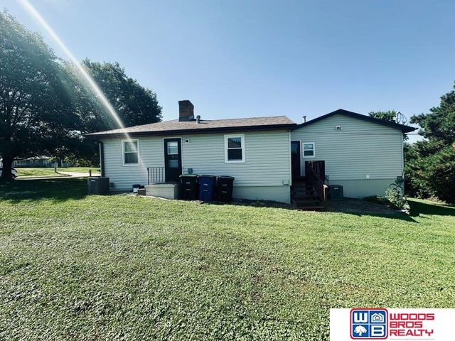 2234 S 41st Street, Omaha, NE 68105