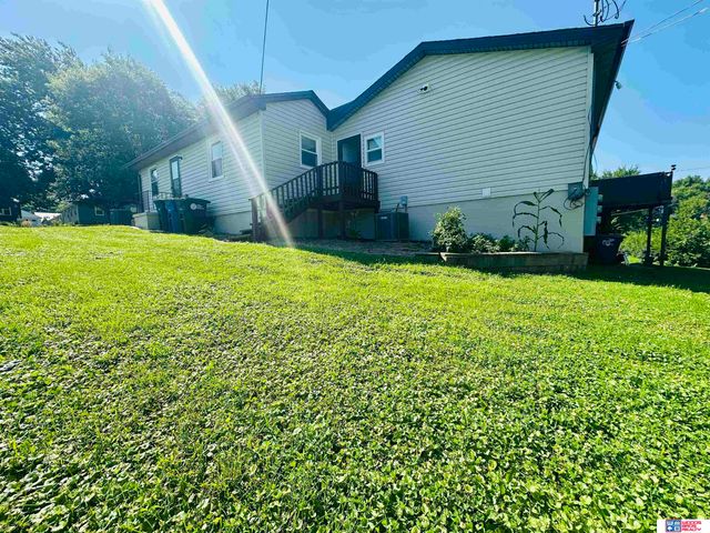 2234 S 41st Street, Omaha, NE 68105