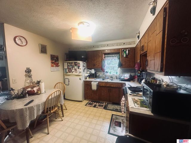 2234 S 41st Street, Omaha, NE 68105