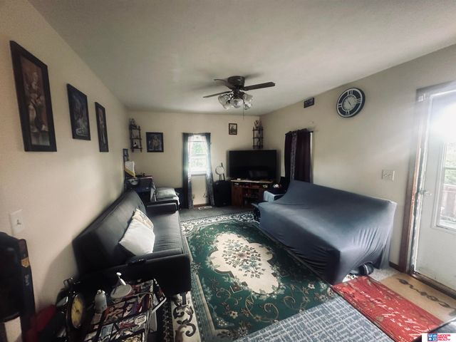 2234 S 41st Street, Omaha, NE 68105