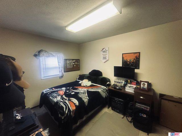 2234 S 41st Street, Omaha, NE 68105