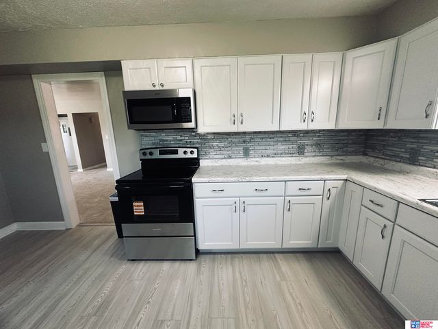 2234 S 41st Street, Omaha, NE 68105