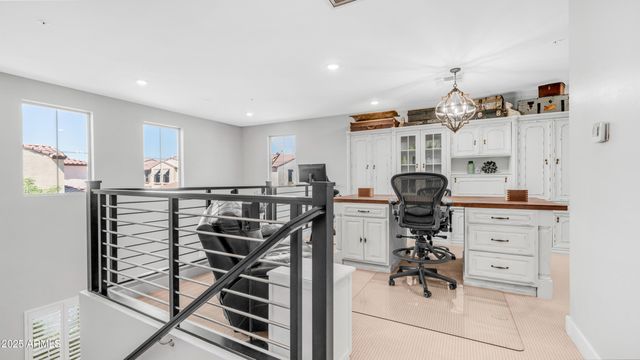 3855 S MCQUEEN Road 60, Chandler, AZ 85286