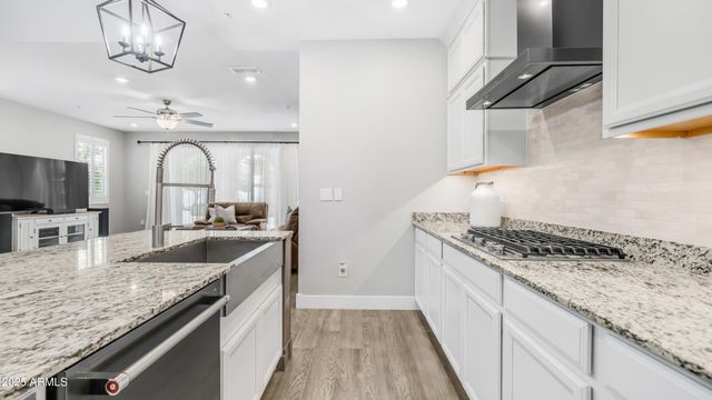 3855 S MCQUEEN Road 60, Chandler, AZ 85286