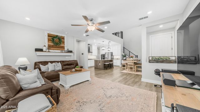 3855 S MCQUEEN Road 60, Chandler, AZ 85286