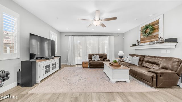 3855 S MCQUEEN Road 60, Chandler, AZ 85286