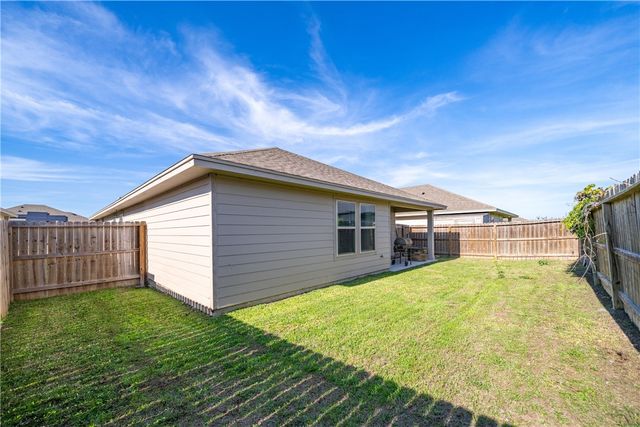 7614 Lasso Dr, Corpus Christi, TX 78414