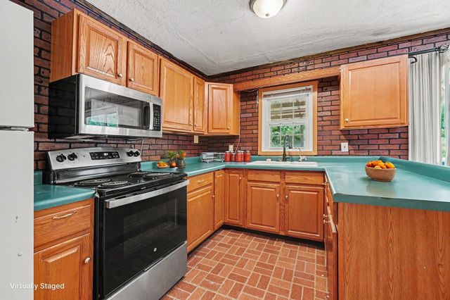 948 Belton Avenue, Emmett Twp, MI 49014